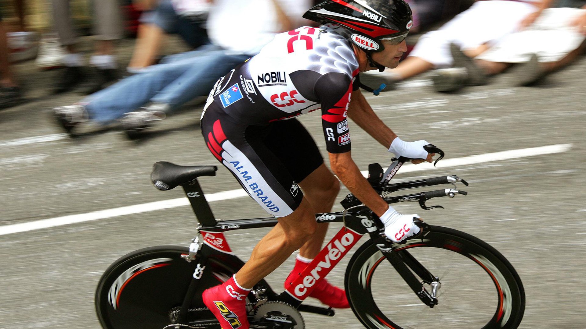 AC米兰攻防转换迅速打出精彩反击，ac米兰防守