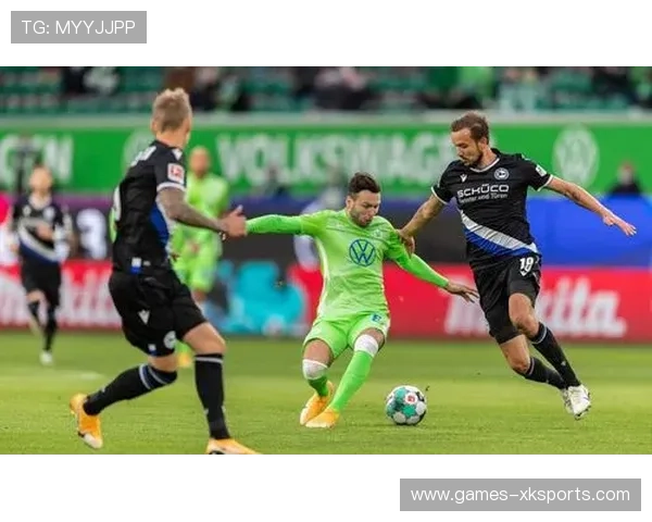 拜仁二号阵容奏效，深度板凳引发联赛反思