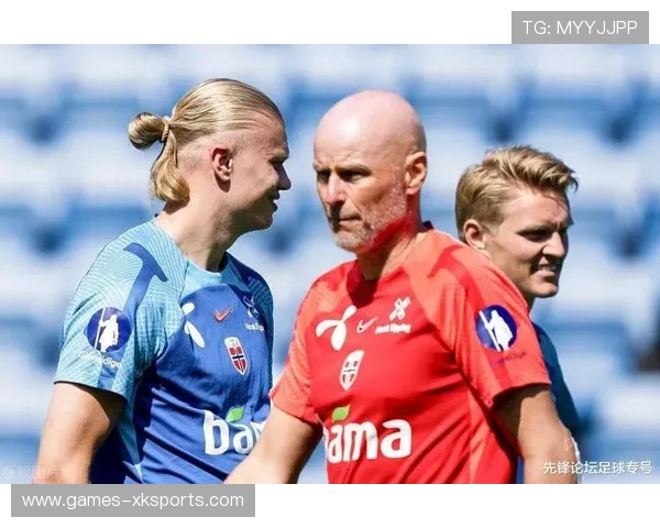 哈兰德连贯带球如同坦克前压——一场足球的钢铁风暴